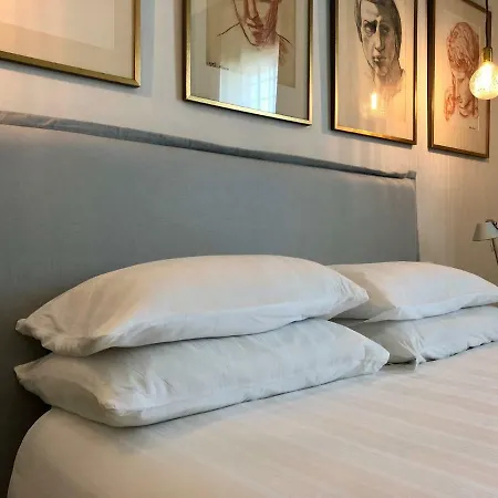 Отель Battimandorlo Ното